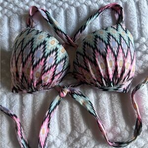 VICTORIA’S SECRET The Gorgeous Bikini Top Size 34D Aztec Push-up Underwire